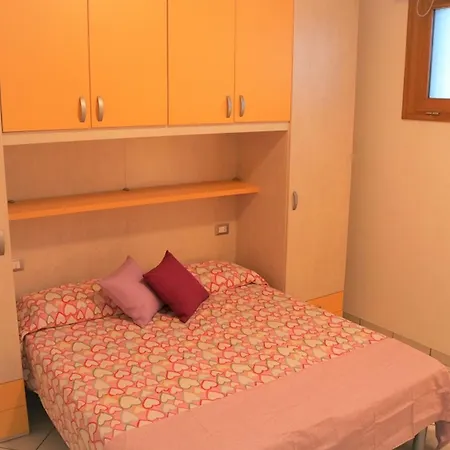 Lovely Flat With Patio Daire