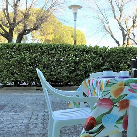 Daire Lovely Flat With Patio Bibione