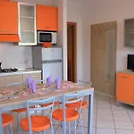 Lovely Flat With Patio Apartmán